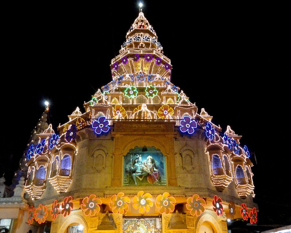 Dagadusheth Halwai Ganapati Temple